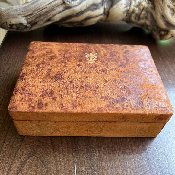 Cavallini & Co San Francisco brown leather Florentine box made in Italy - Picture 1 of 13